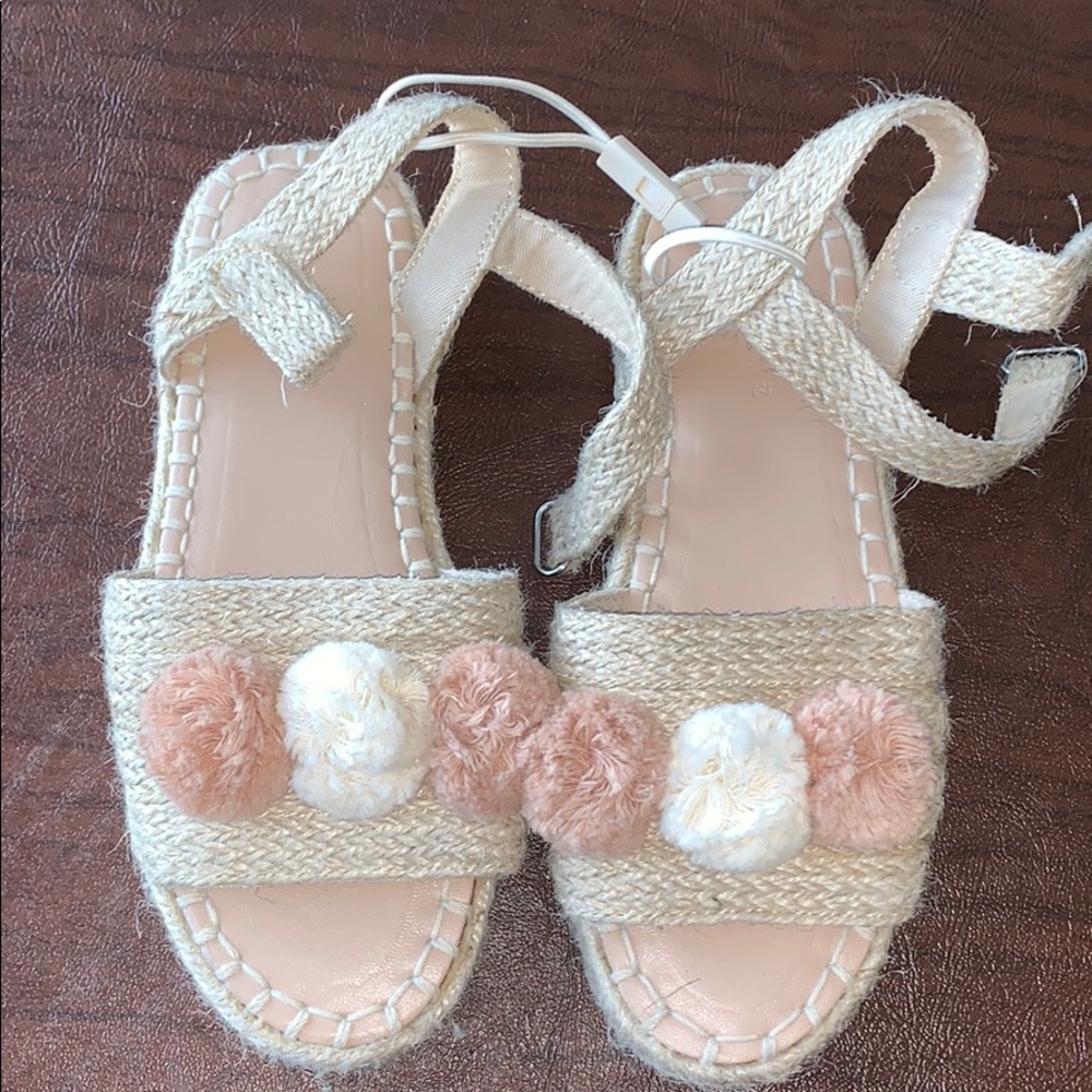 New NWT girls Pom Pom Zara size 32 Europsandals